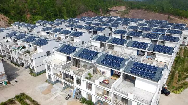 钟宝申：建议制定农村光伏与建筑结合的规划标准