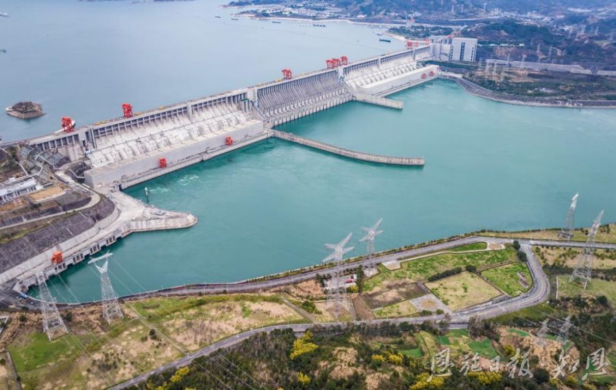 雅砻江流域水风光一体化基地发电量突破万亿千瓦时