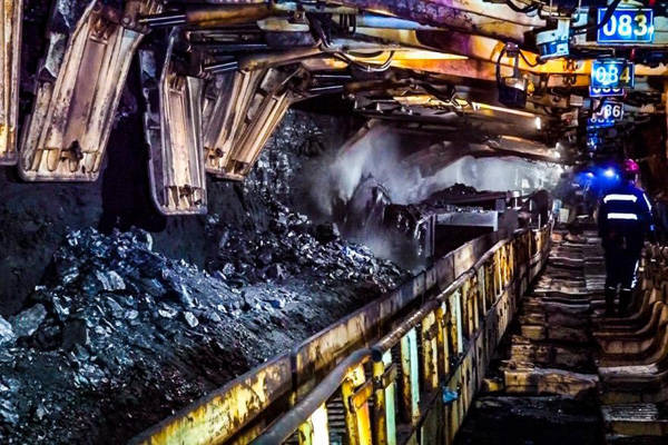 去年我国原煤产量超四十七亿吨 煤矿智能化采掘工作面增加到一千六百个左右