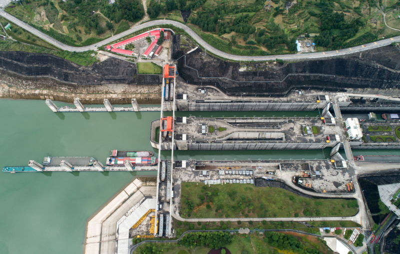 三峡船闸首季货运量破3000万吨