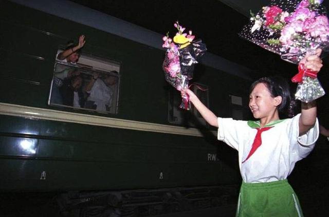 知名品牌创始人被“限高”，“坐一晚上绿皮火车到北京”！本人放话：就是卖红薯也要把债还上