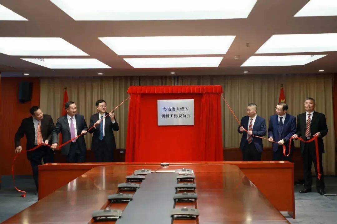 生物医药产业规模超9000亿元，上海加快设立产业投资母基金