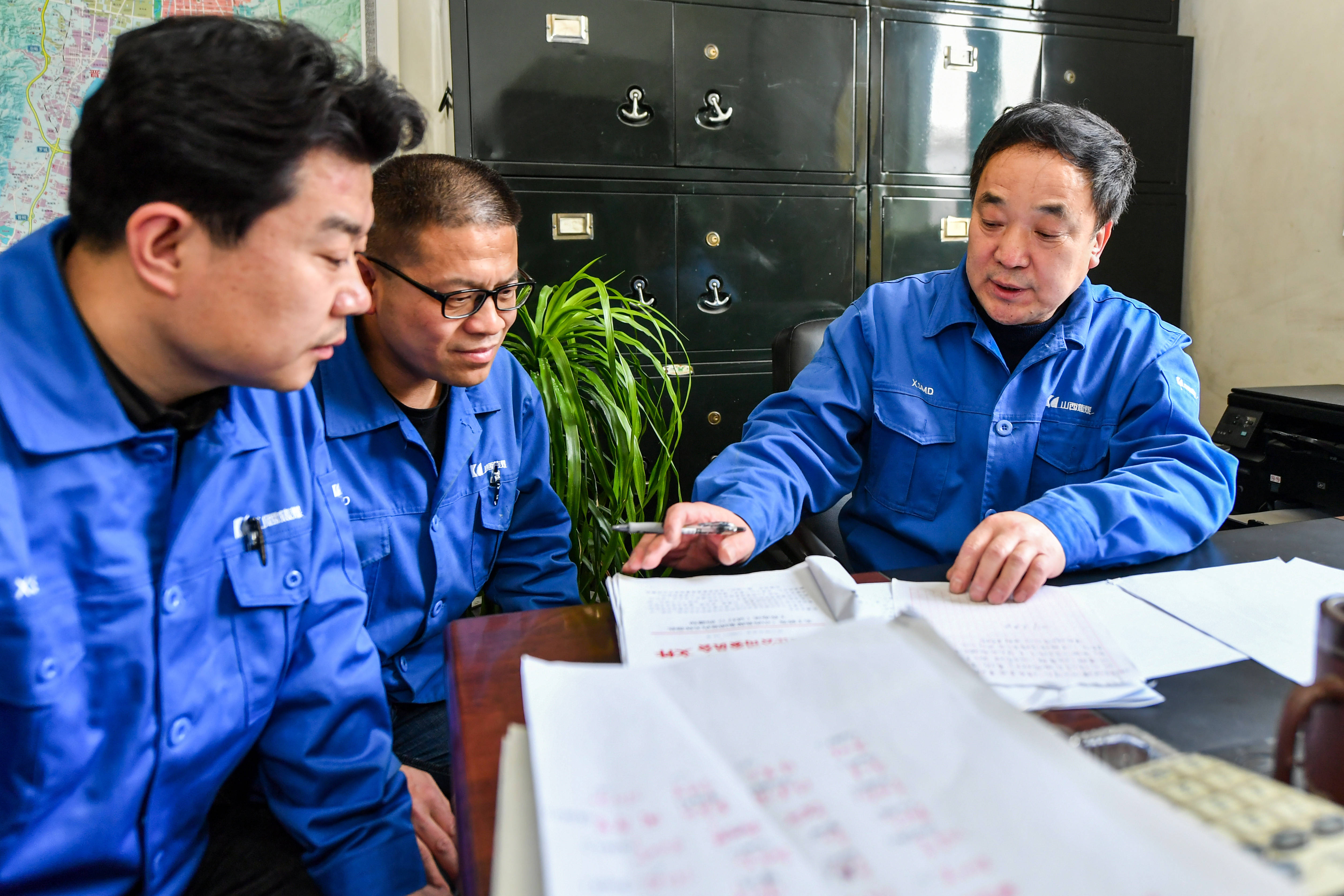 建“聪明”的煤矿，让生产更安全高效（政策解读）