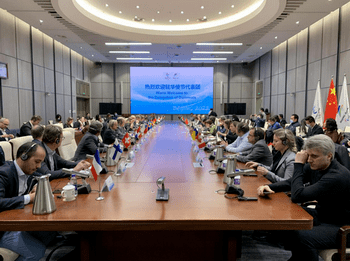 外交部组织驻华使节“步入中国石油”