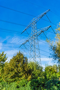 《蓝色的钢铁》齐冬平钢铁诗选由中译出版社出版