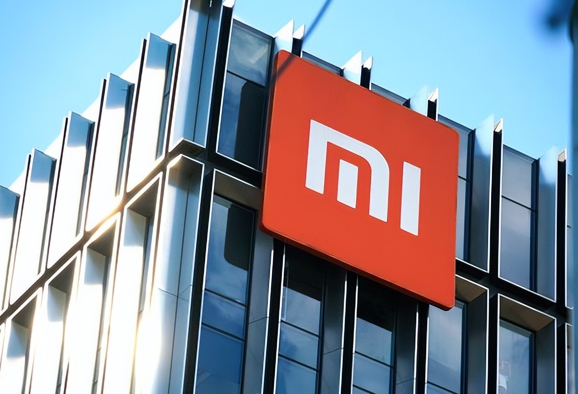 雷军揭秘“小米三年造车路”：拒绝百亿美元估值，2024年冲击12万辆