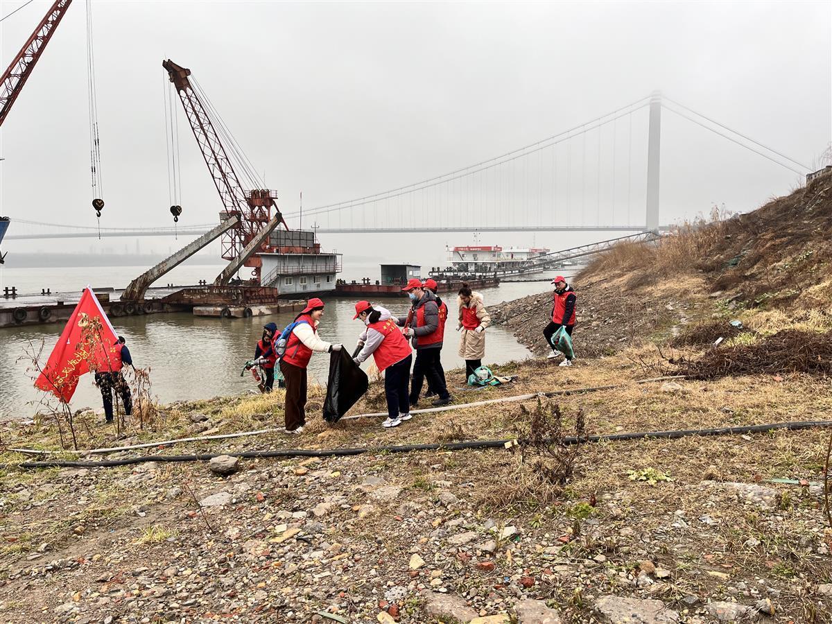 中国石化启动“清净守护长江”社会责任行动