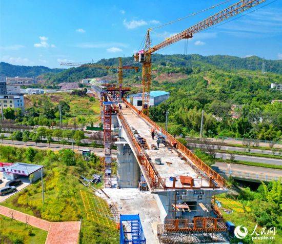 铁路重点项目建设有序推进
