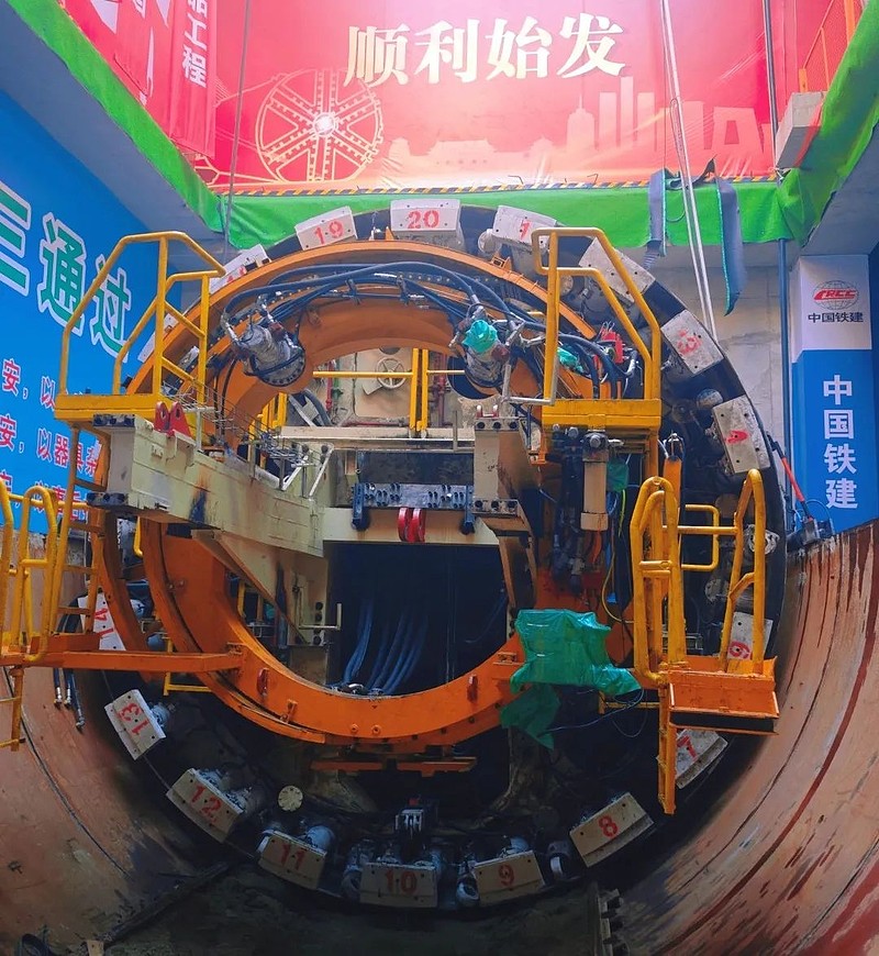 中国石油承建的首个海底盾构工程进入掘进阶段