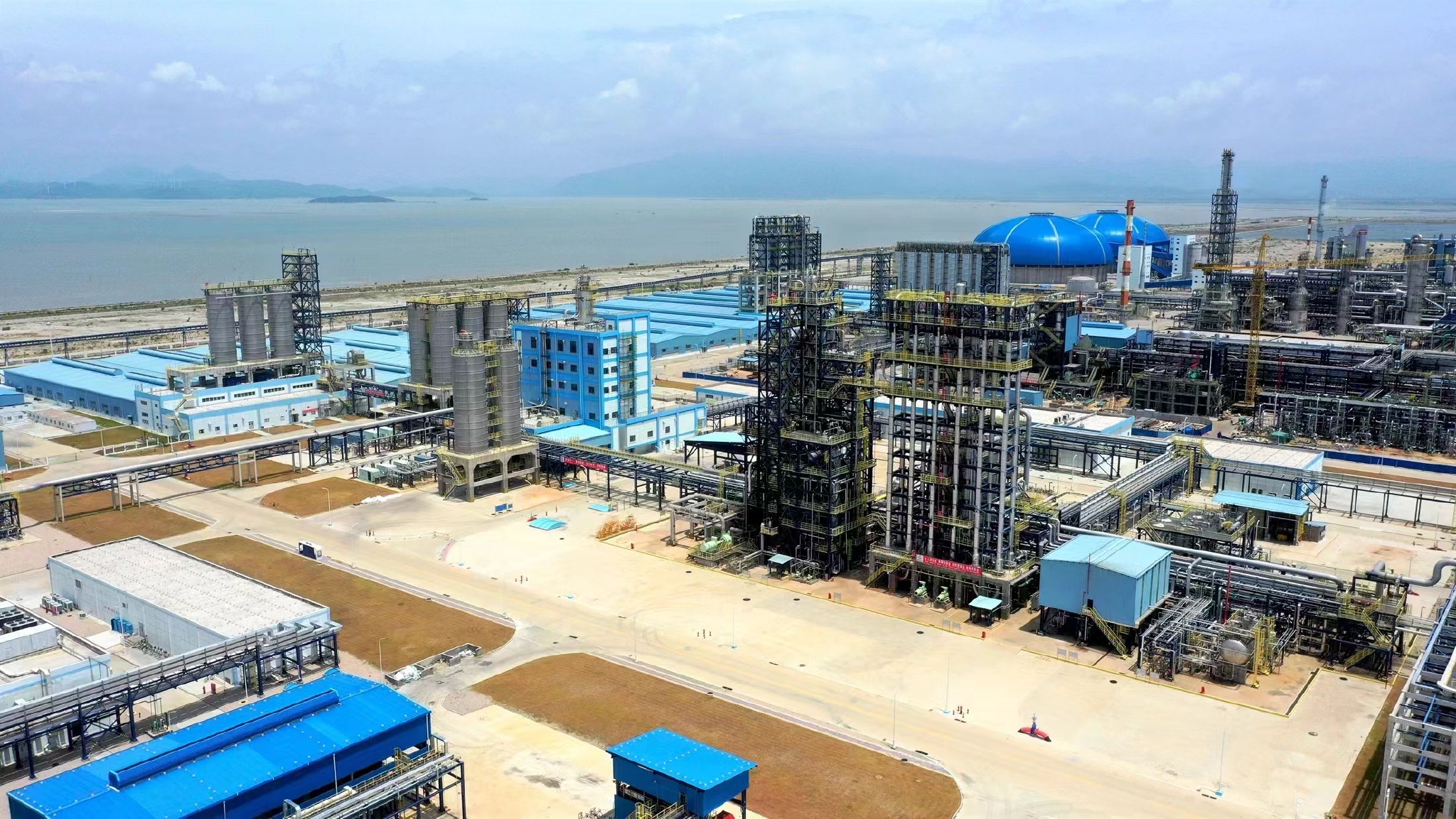 中国石油广西石化炼化一体化转型升级项目全面建成 填补区域高端化工新材料产业空白,满足西部陆海新通道沿线地区市场需求
