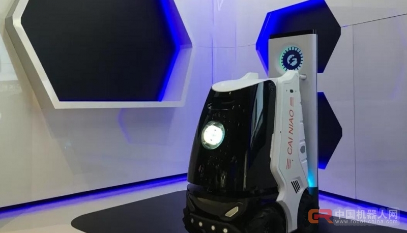 京东也上机器人的“牌桌”了